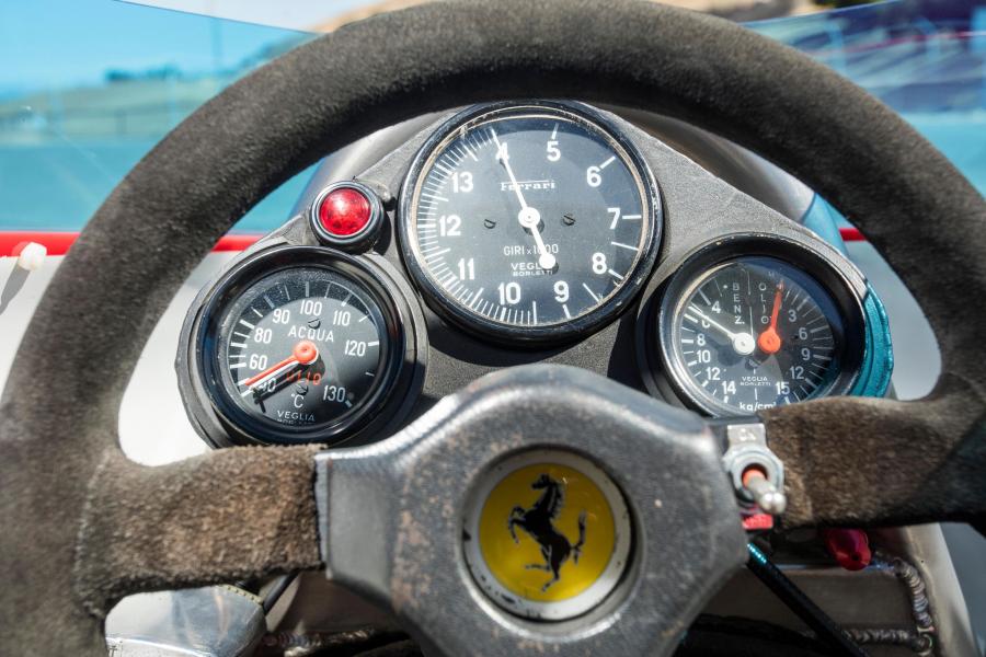 Панель приборов Ferrari 312 T5 1980 года  (фото 8 из 33)